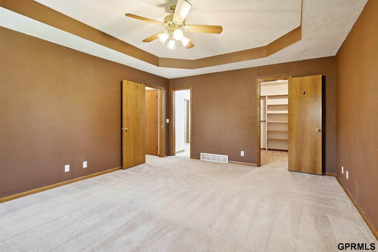 6441 South 159th Avenue, Omaha, NE 68135