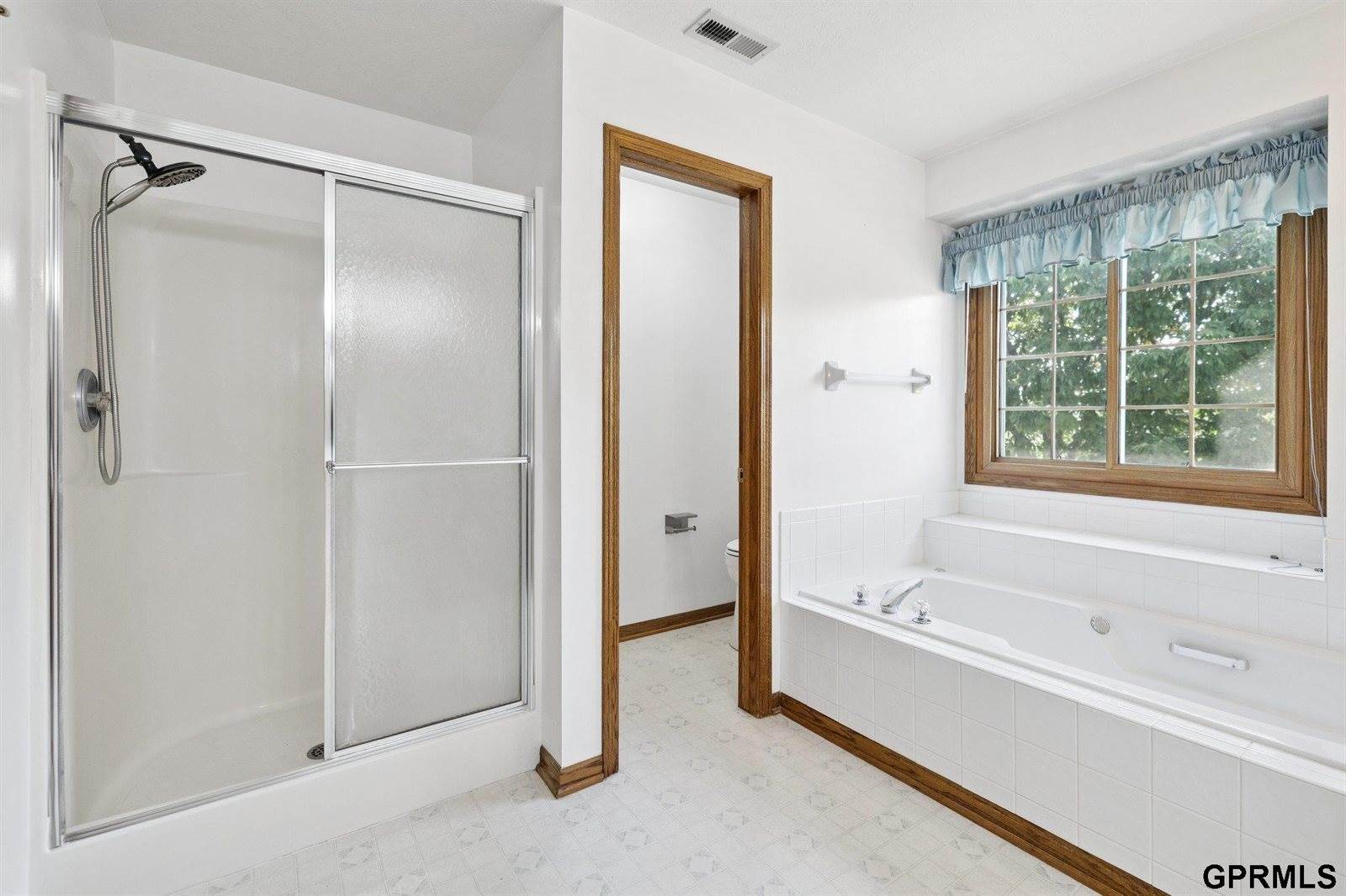 6441 South 159th Avenue, Omaha, NE 68135