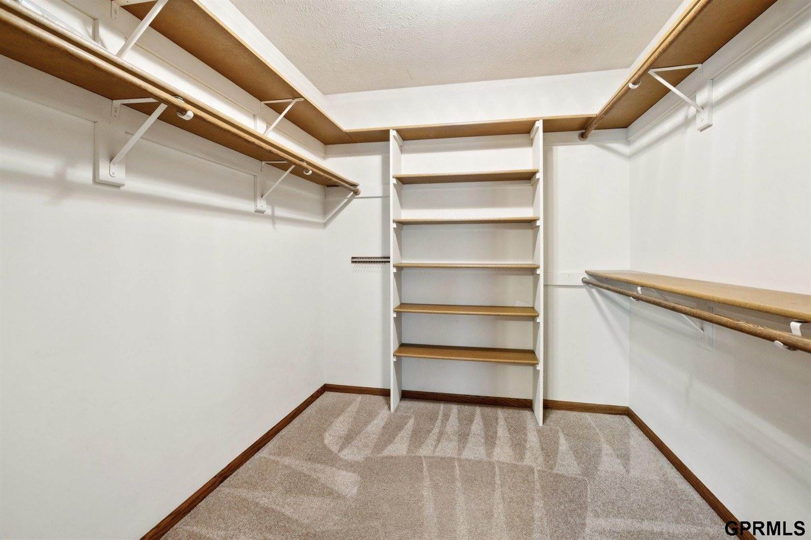 6441 South 159th Avenue, Omaha, NE 68135