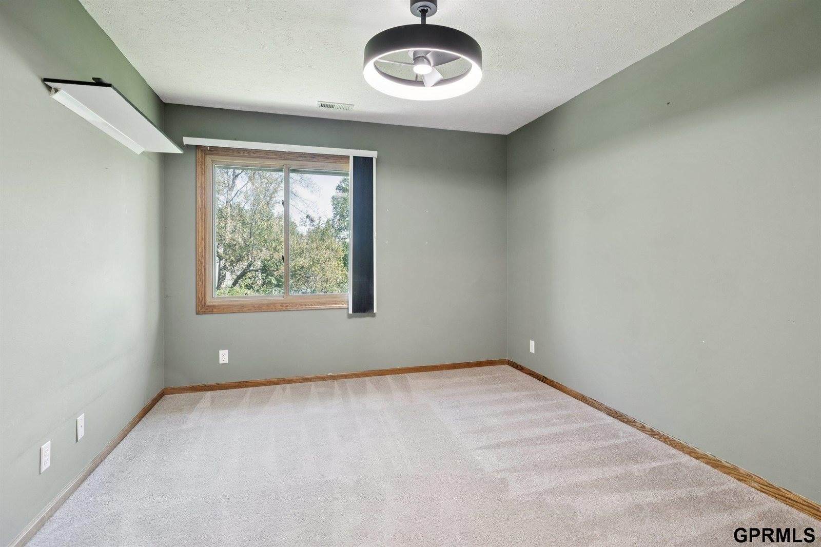 6441 South 159th Avenue, Omaha, NE 68135