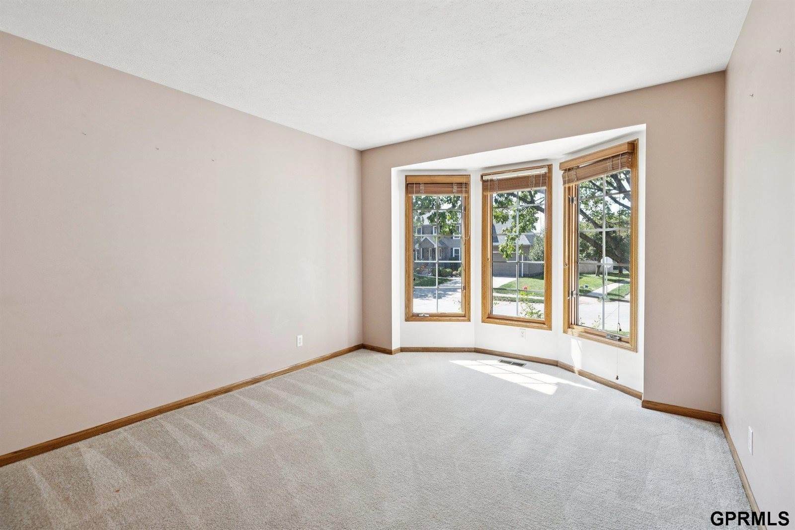 6441 South 159th Avenue, Omaha, NE 68135