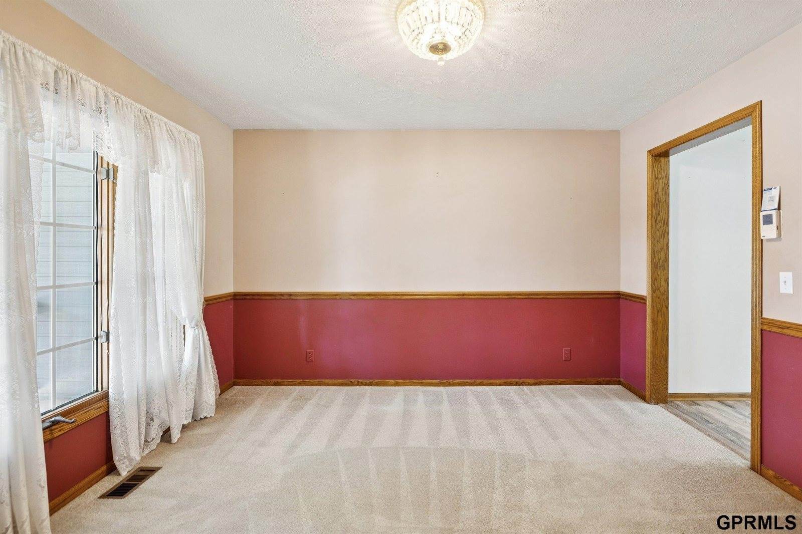 6441 South 159th Avenue, Omaha, NE 68135