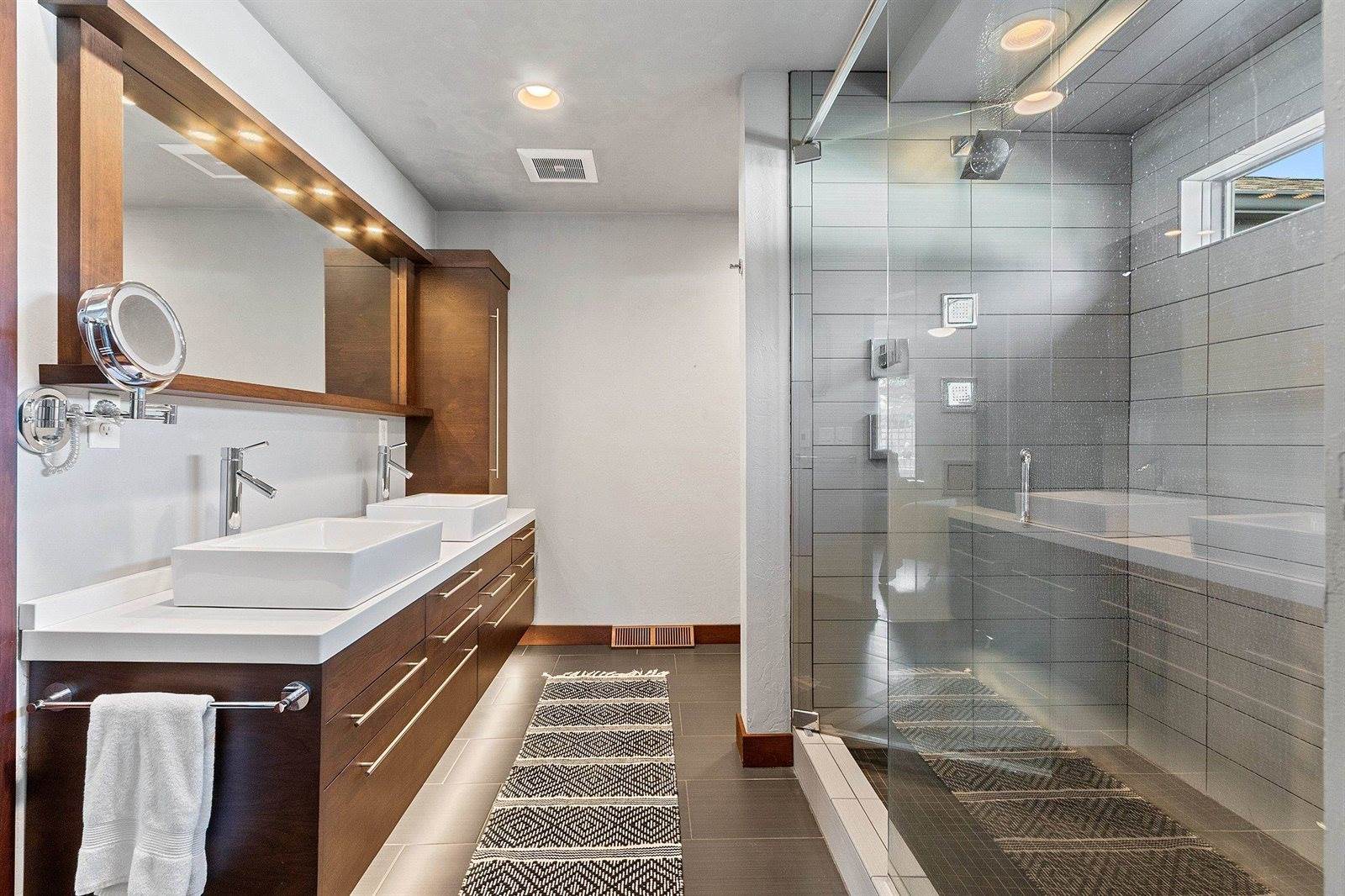 3667 Mighty Oak Trail, Green Bay, WI 54313