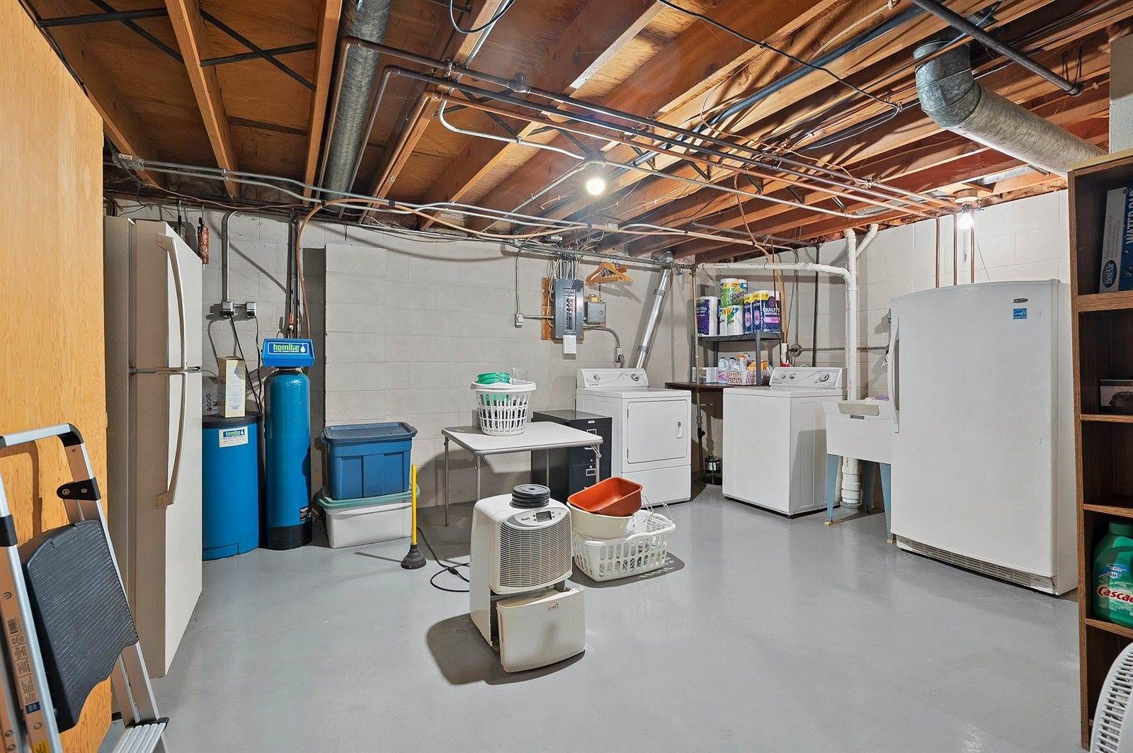 21 Arvey Lane, Fond Du Lac, WI 54935