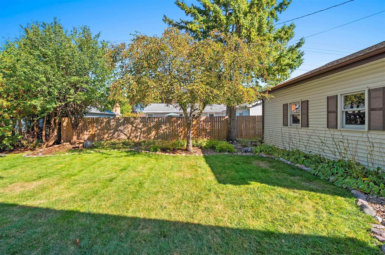 21 Arvey Lane, Fond Du Lac, WI 54935