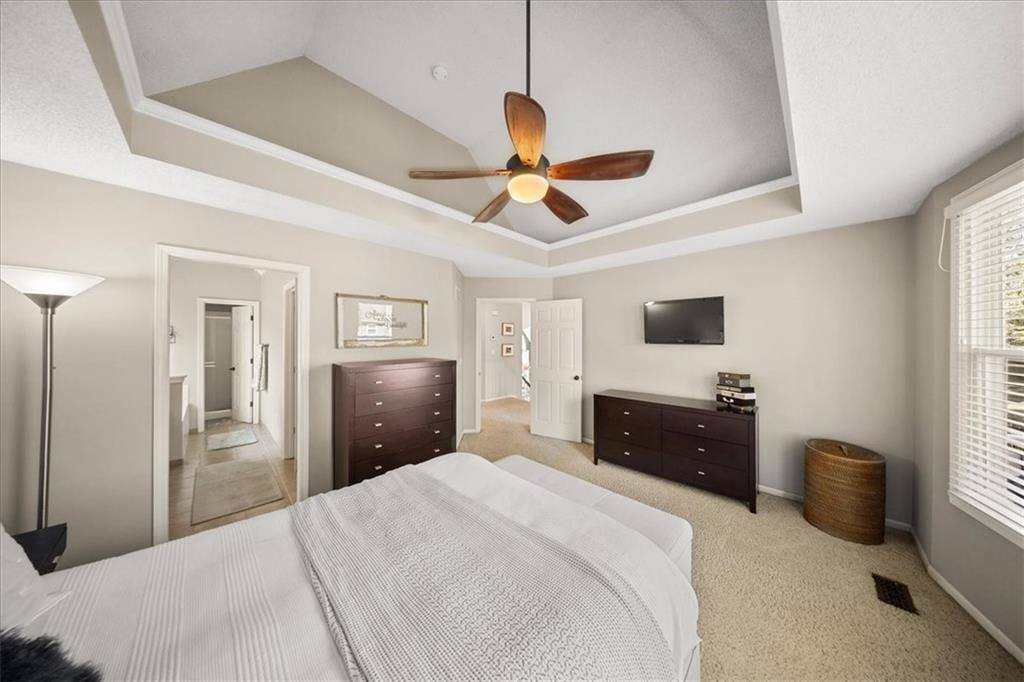 21624 West 53rd Terrace, Shawnee, KS 66226