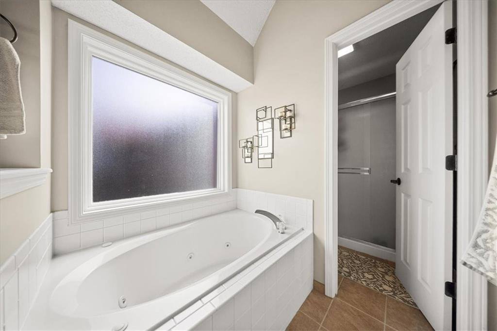 21624 West 53rd Terrace, Shawnee, KS 66226