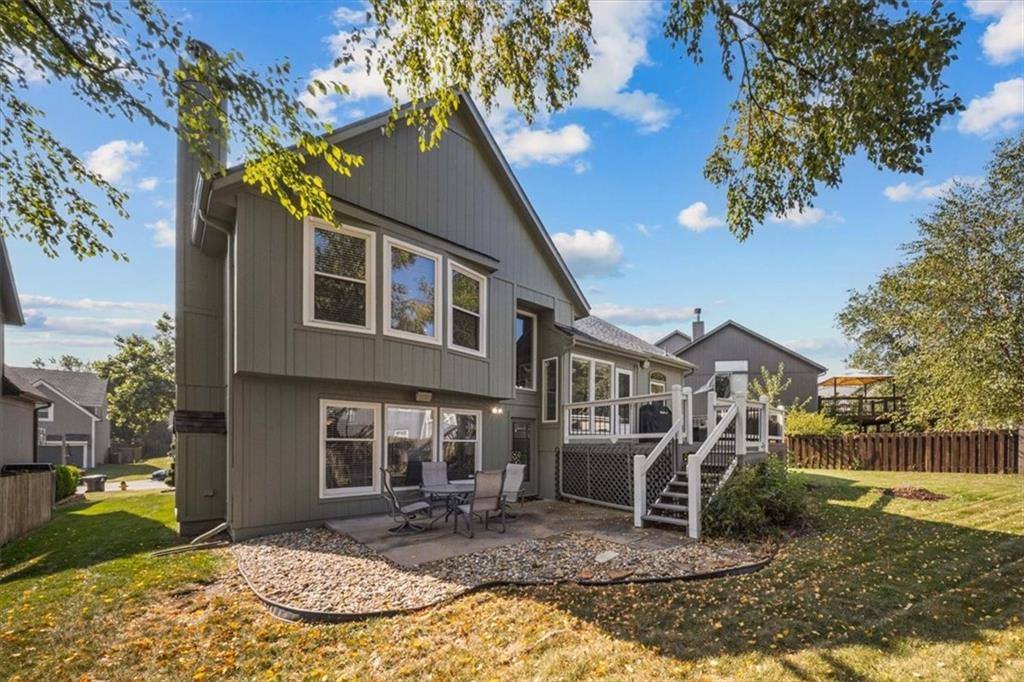 21624 West 53rd Terrace, Shawnee, KS 66226