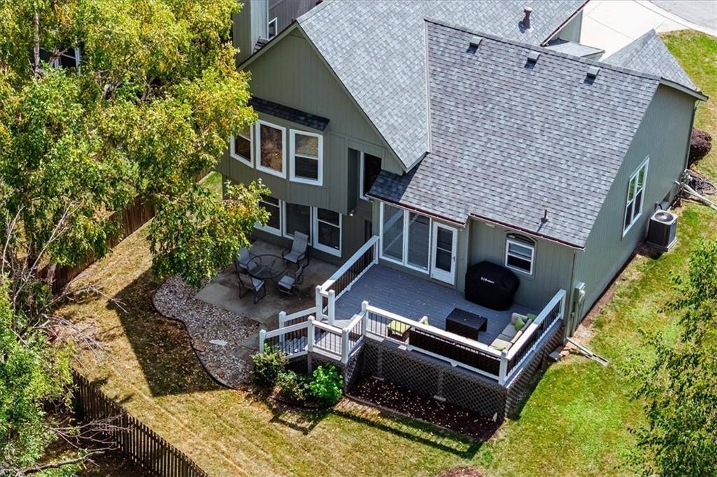 21624 West 53rd Terrace, Shawnee, KS 66226