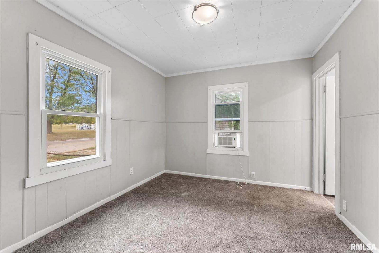 1515 South Concord Street, Davenport, IA 52802