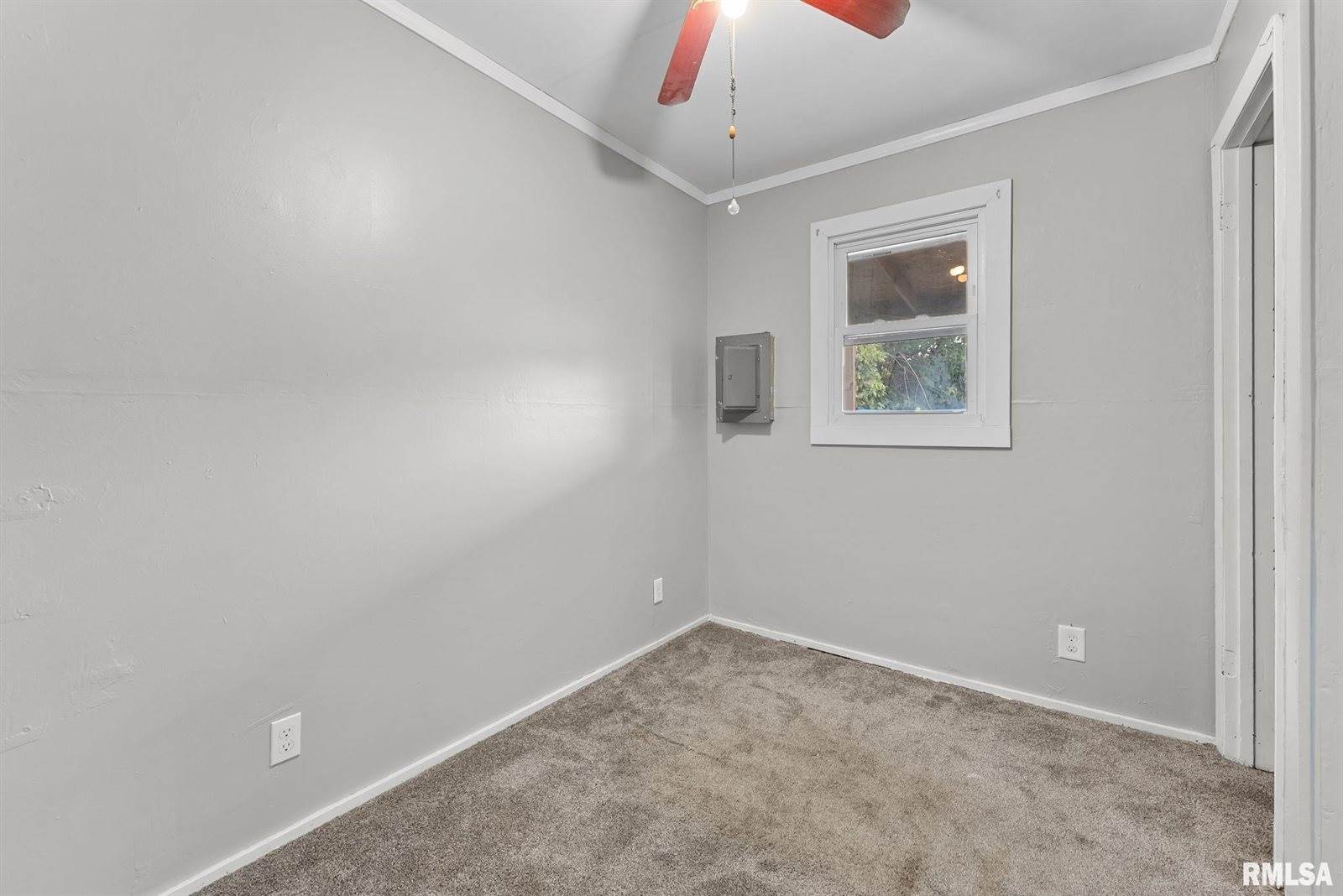 1515 South Concord Street, Davenport, IA 52802