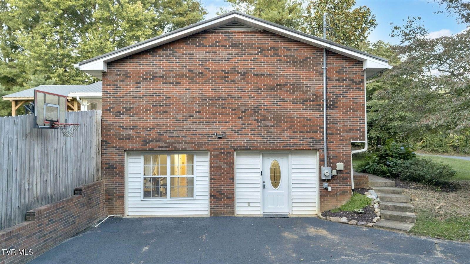 222 Roy Martin Road, Gray, TN 37615