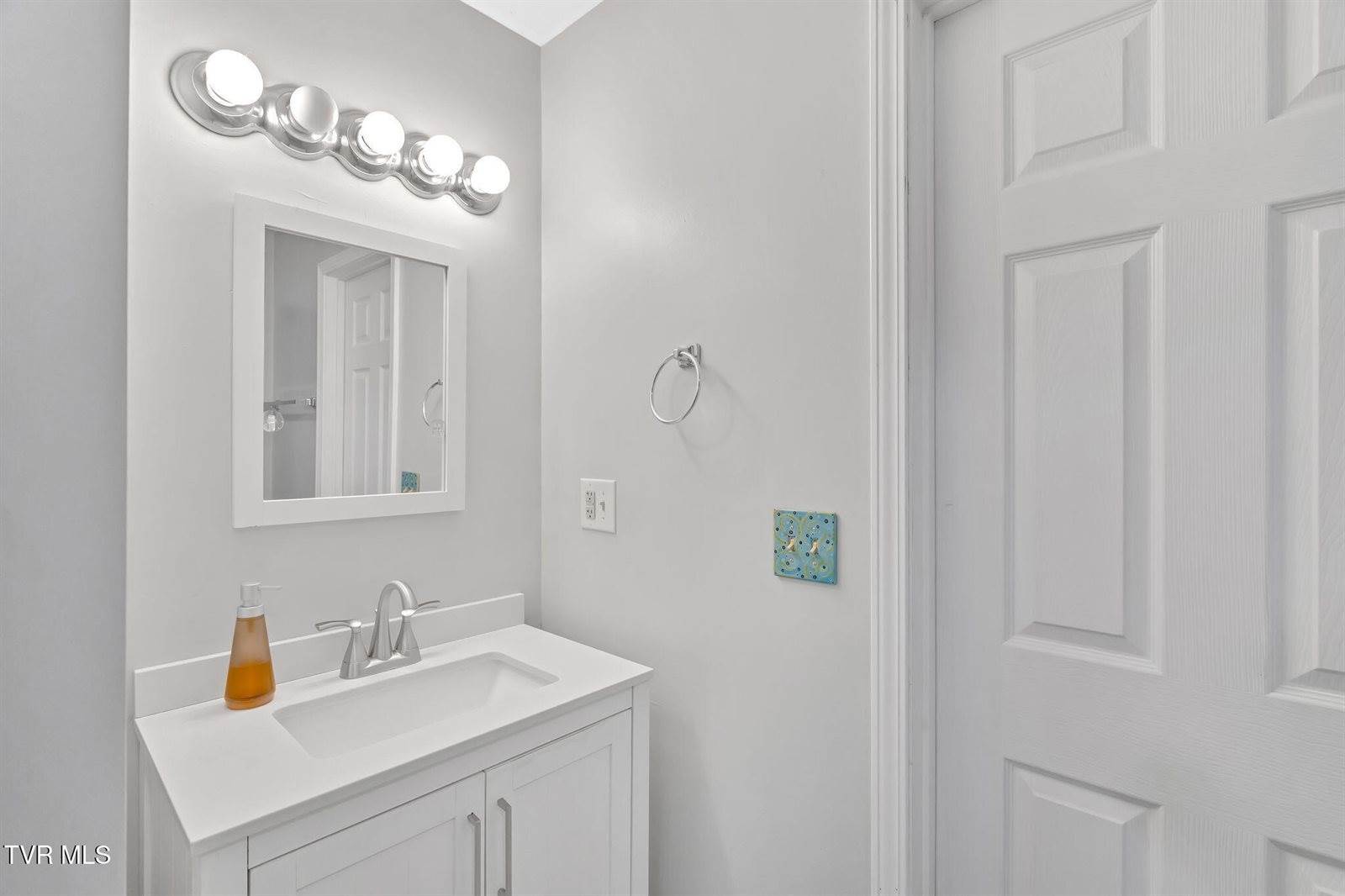 222 Roy Martin Road, Gray, TN 37615