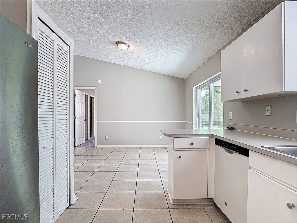 3815 SW 6th Avenue, Cape Coral, FL 33914