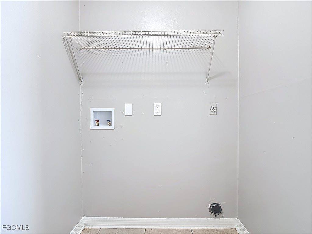 3815 SW 6th Avenue, Cape Coral, FL 33914