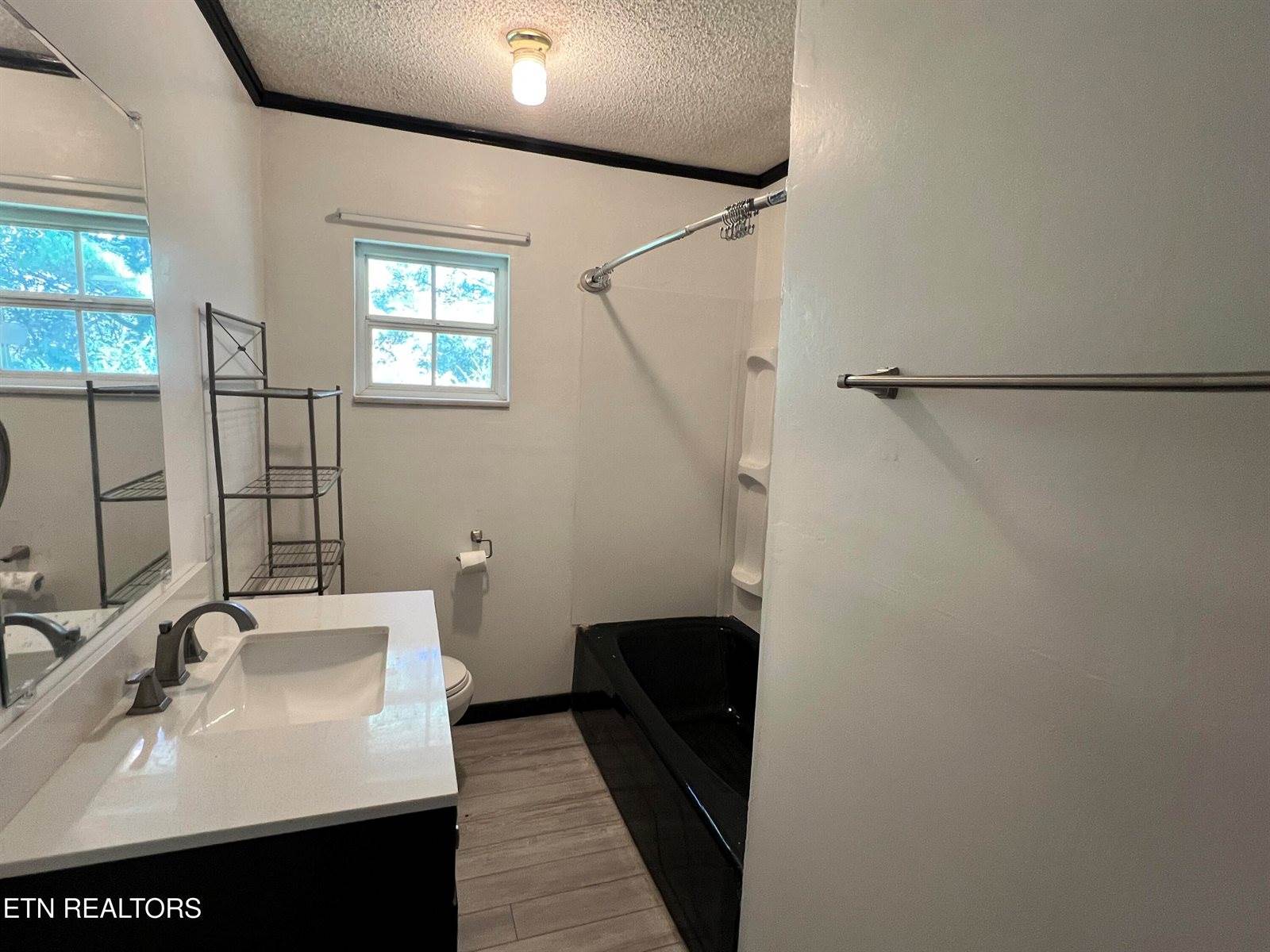 1946 Welcome Valley Rd, Benton, TN 37307