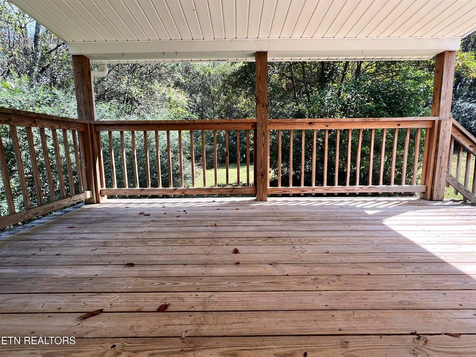 1946 Welcome Valley Rd, Benton, TN 37307