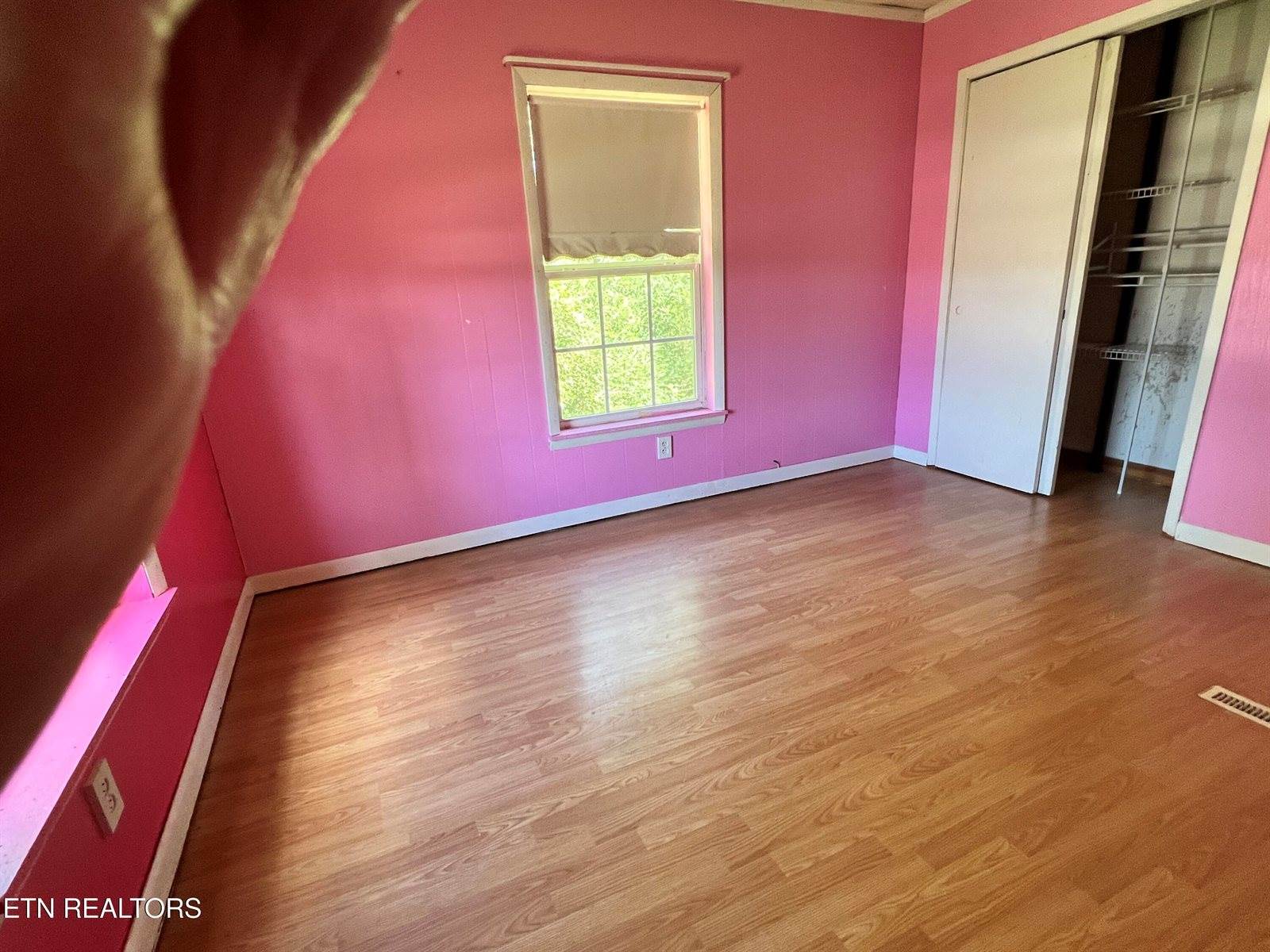 1946 Welcome Valley Rd, Benton, TN 37307