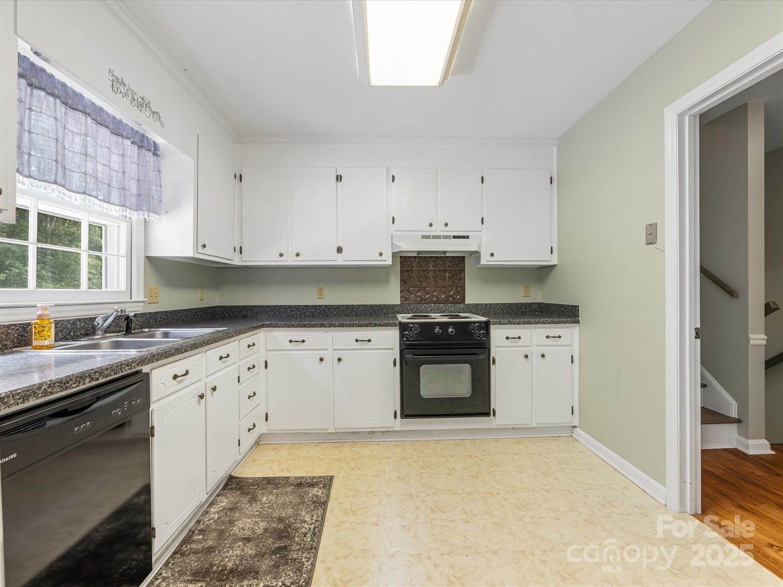 7322 Kilcullen Drive, Charlotte, NC 28270