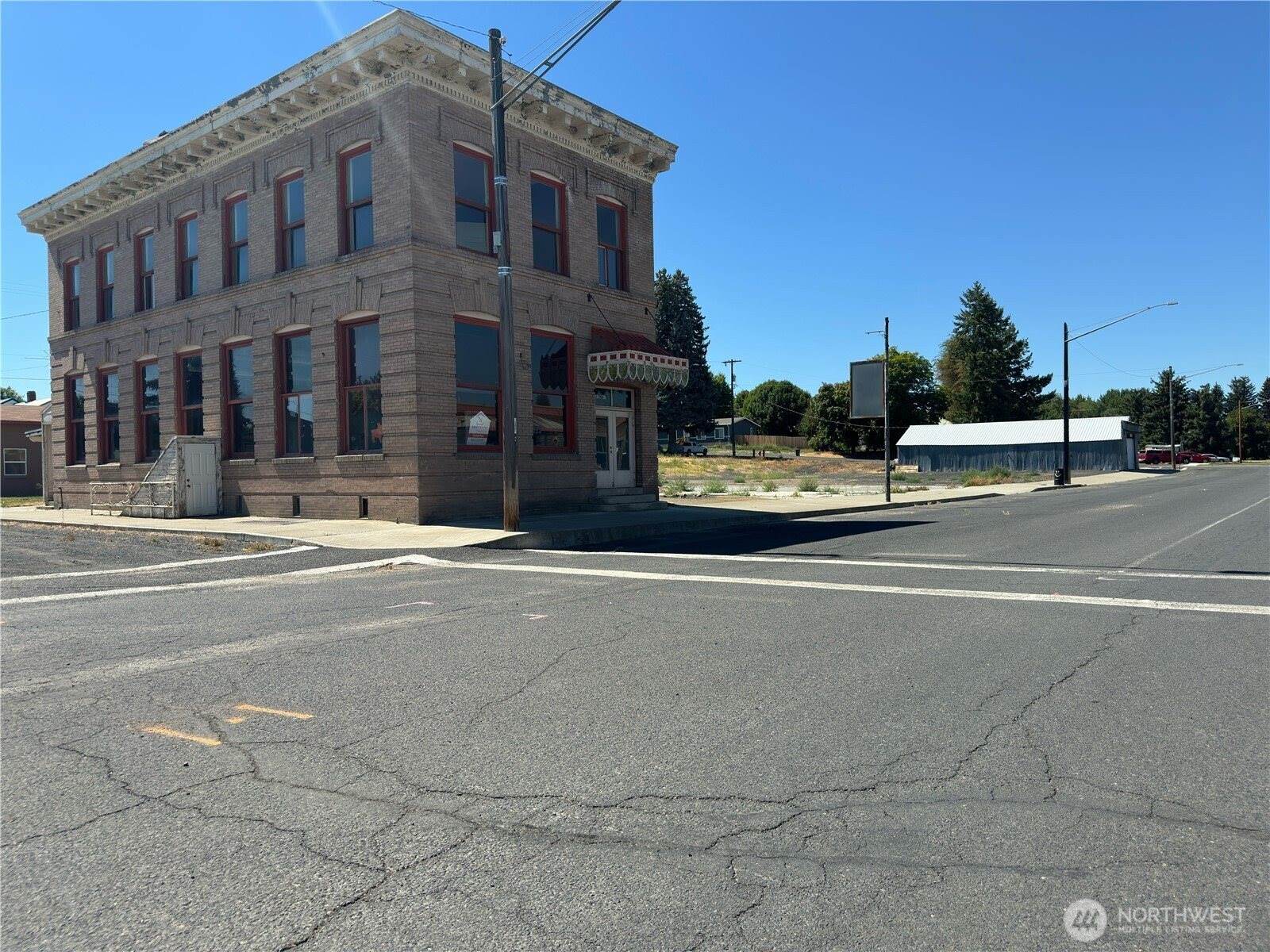 301 West Main Street, Almira, WA 99103