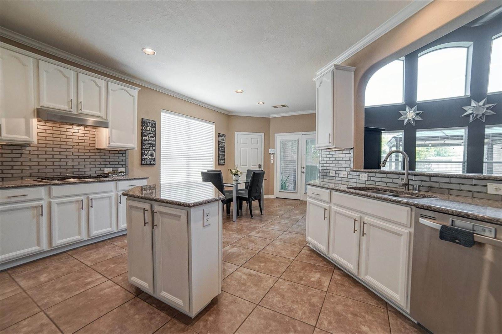 21602 West Gold Buttercup Court, Cypress, TX 77433