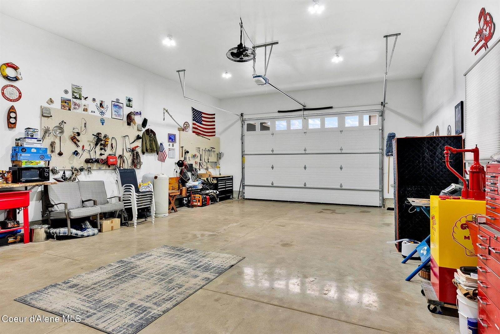 10589 North Crimson Dr, Hayden, ID 83835