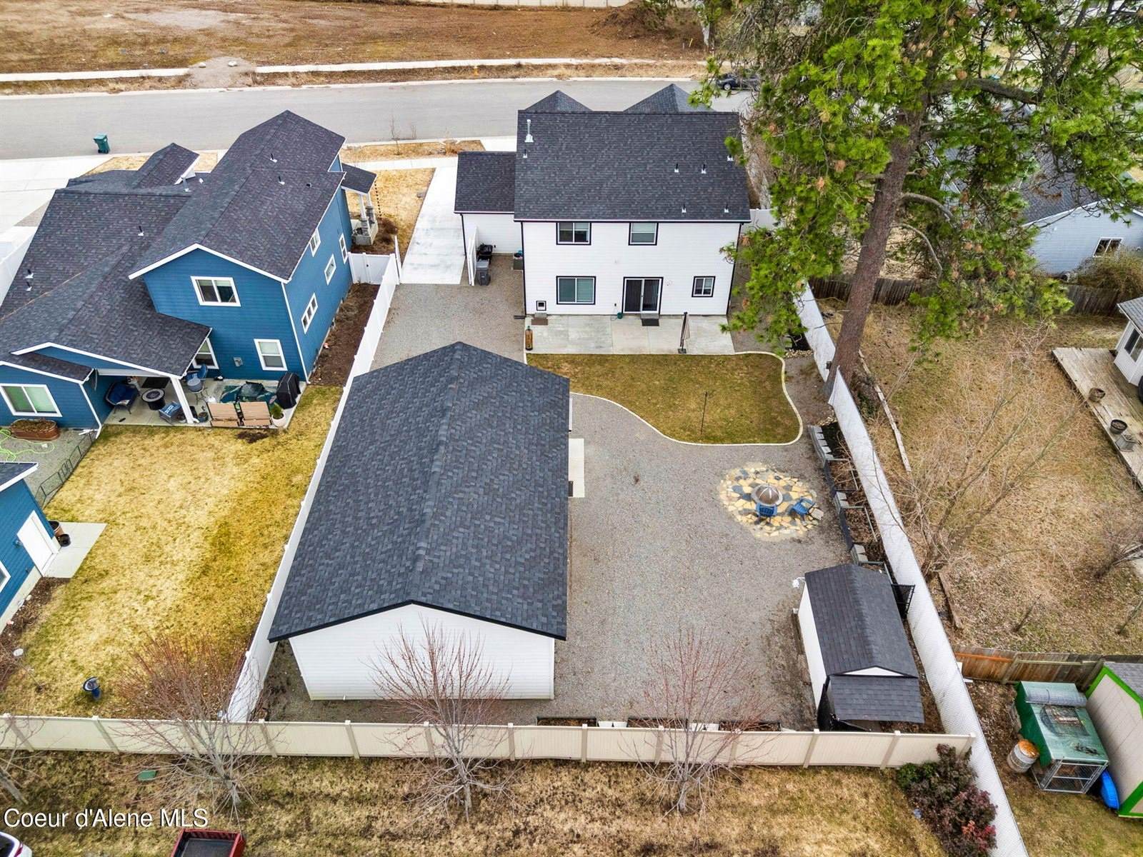 10589 North Crimson Dr, Hayden, ID 83835