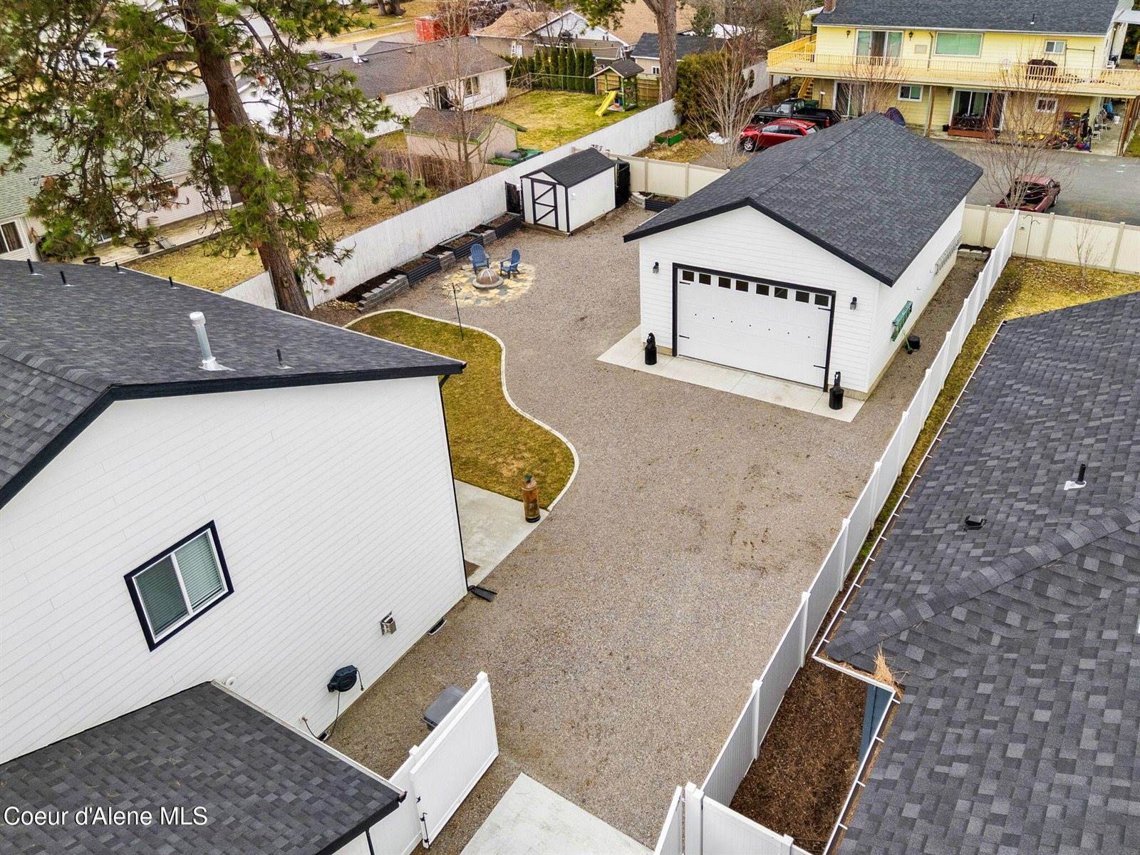 10589 North Crimson Dr, Hayden, ID 83835