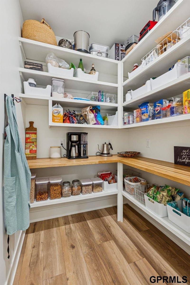 3929 South 213 Avenue, Elkhorn, NE 68022