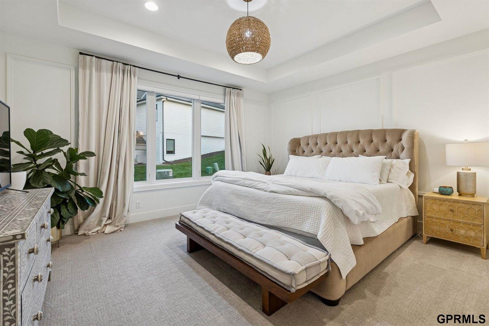 3929 South 213 Avenue, Elkhorn, NE 68022