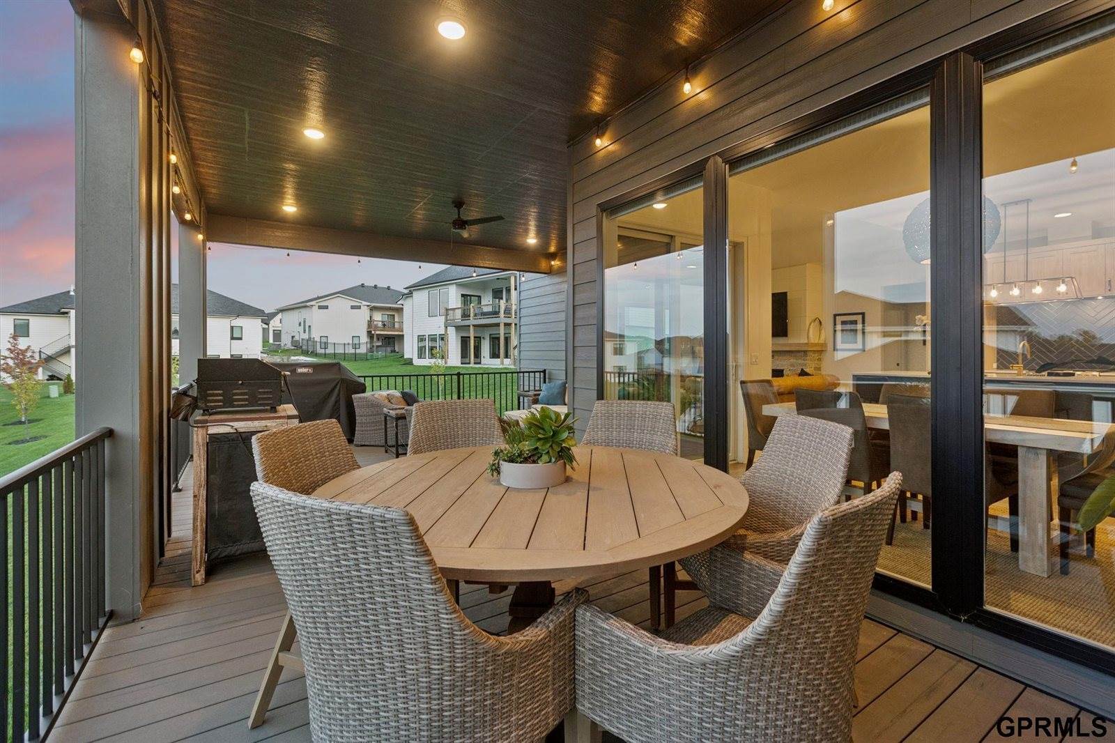 3929 South 213 Avenue, Elkhorn, NE 68022