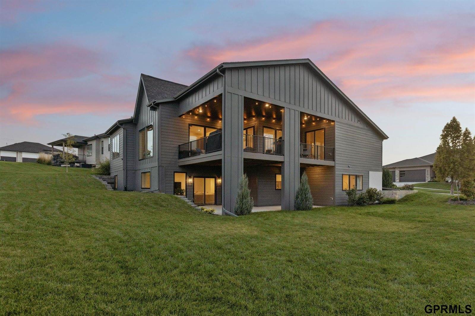 3929 South 213 Avenue, Elkhorn, NE 68022