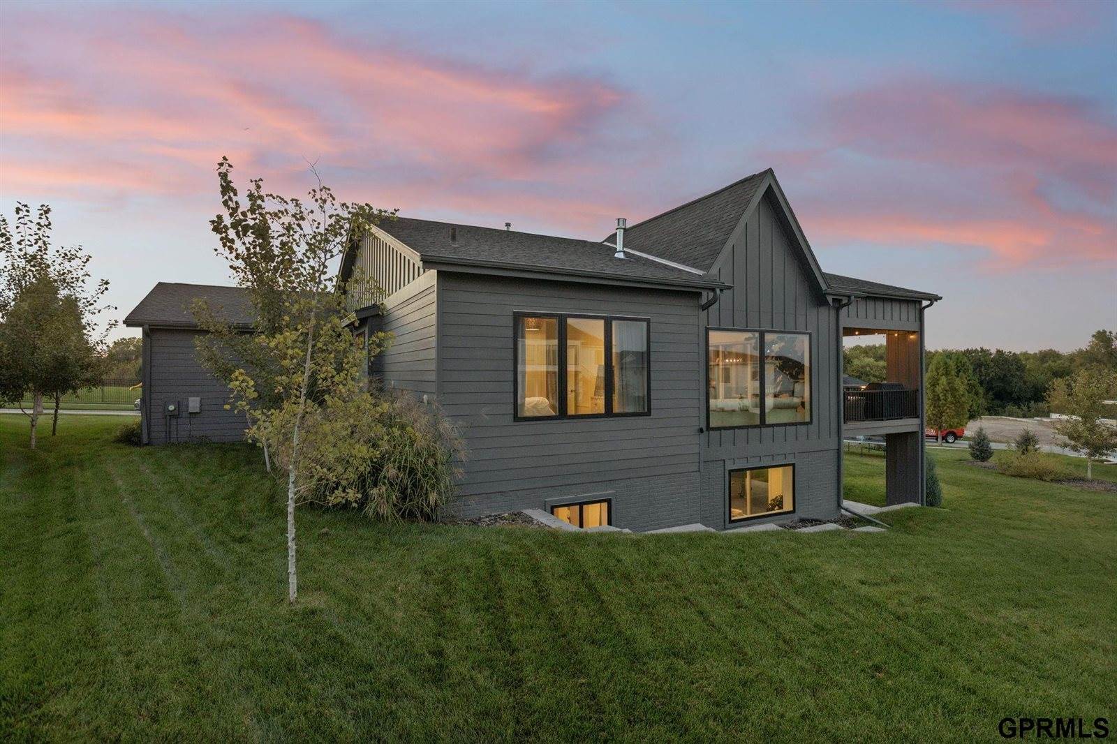 3929 South 213 Avenue, Elkhorn, NE 68022