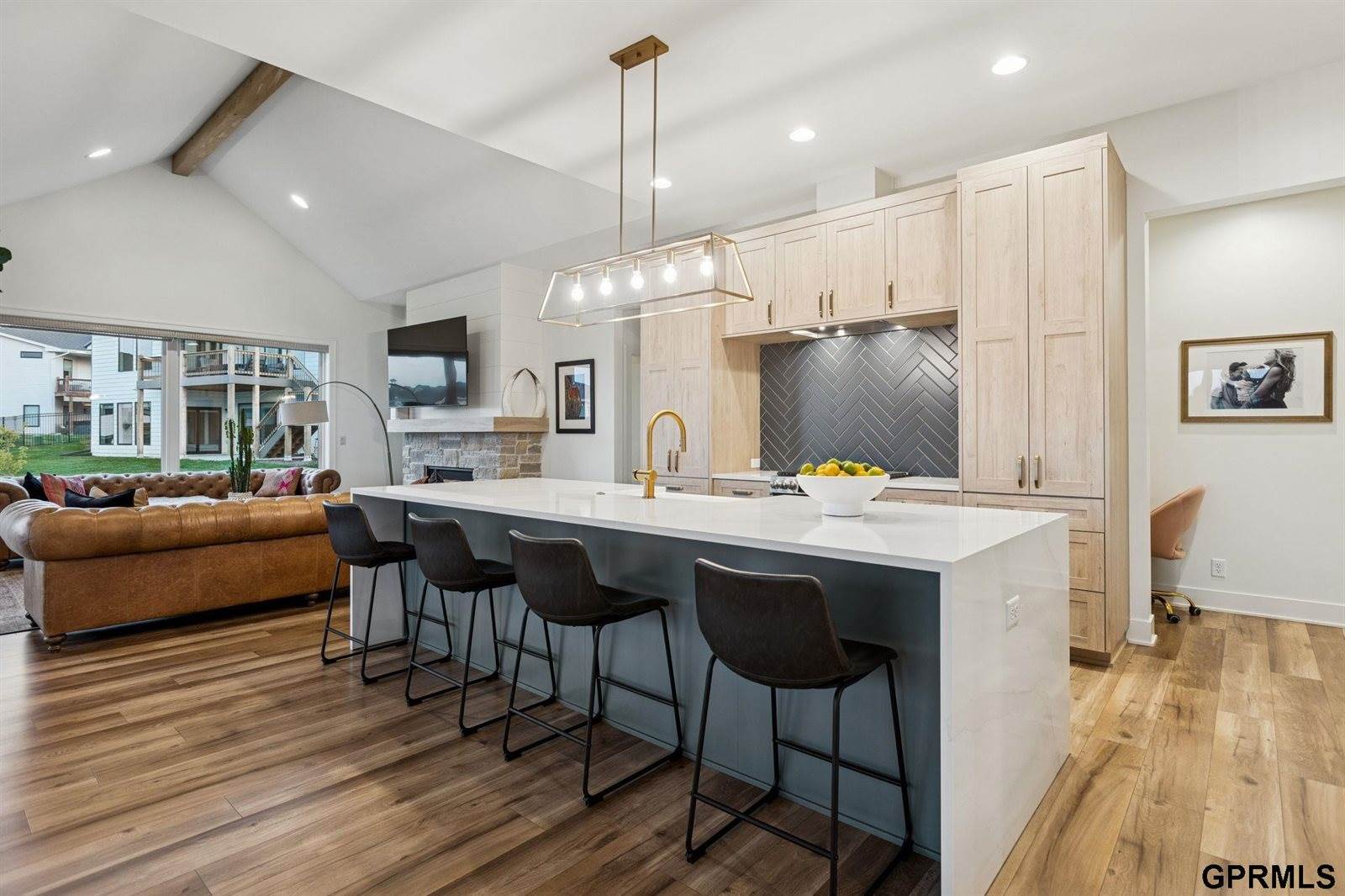 3929 South 213 Avenue, Elkhorn, NE 68022