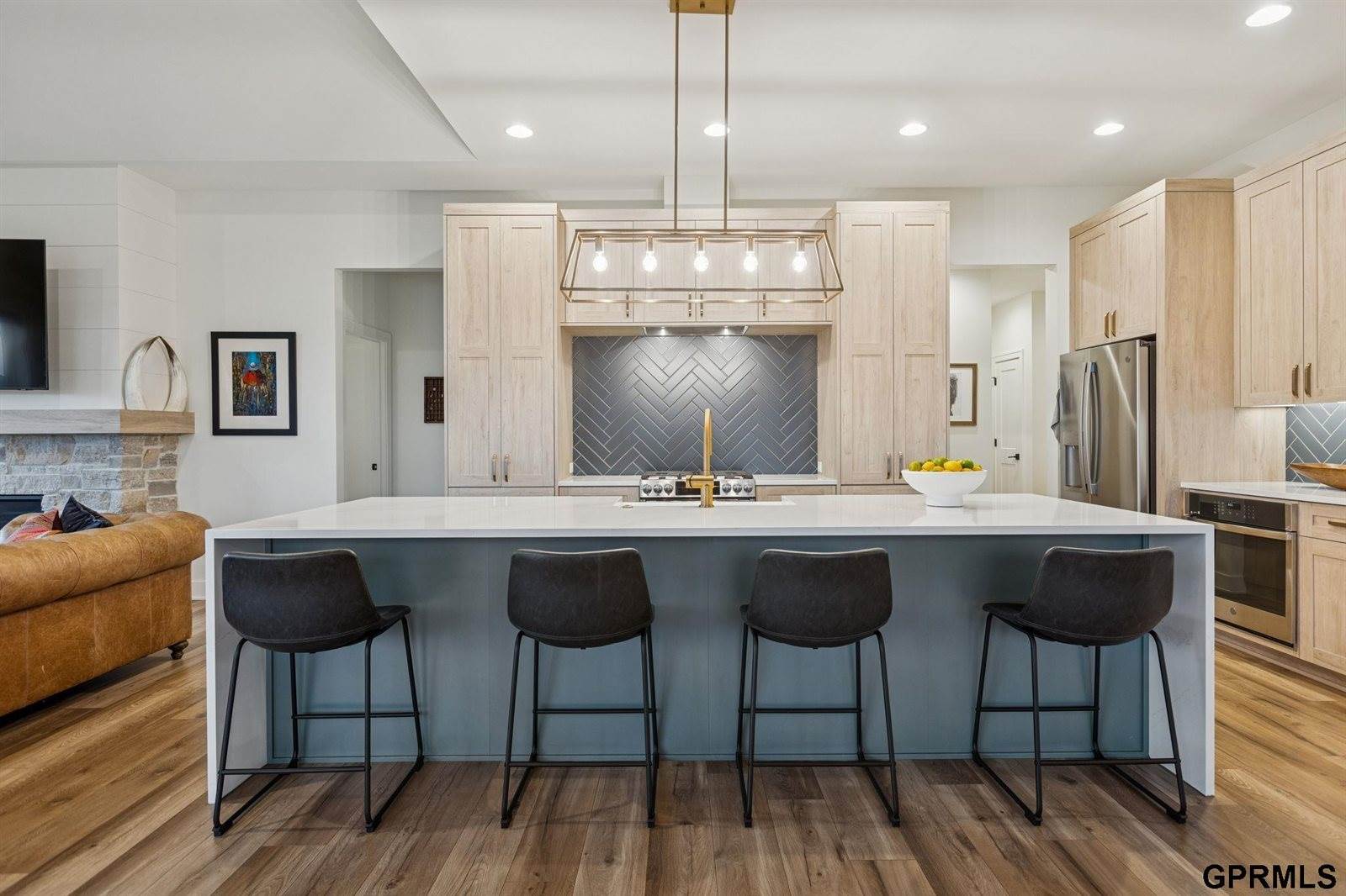 3929 South 213 Avenue, Elkhorn, NE 68022