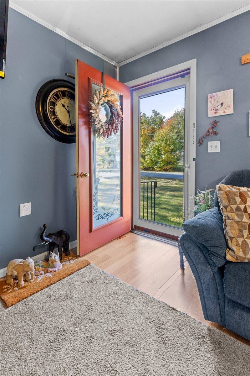 105 River Road, Howland, ME 04448