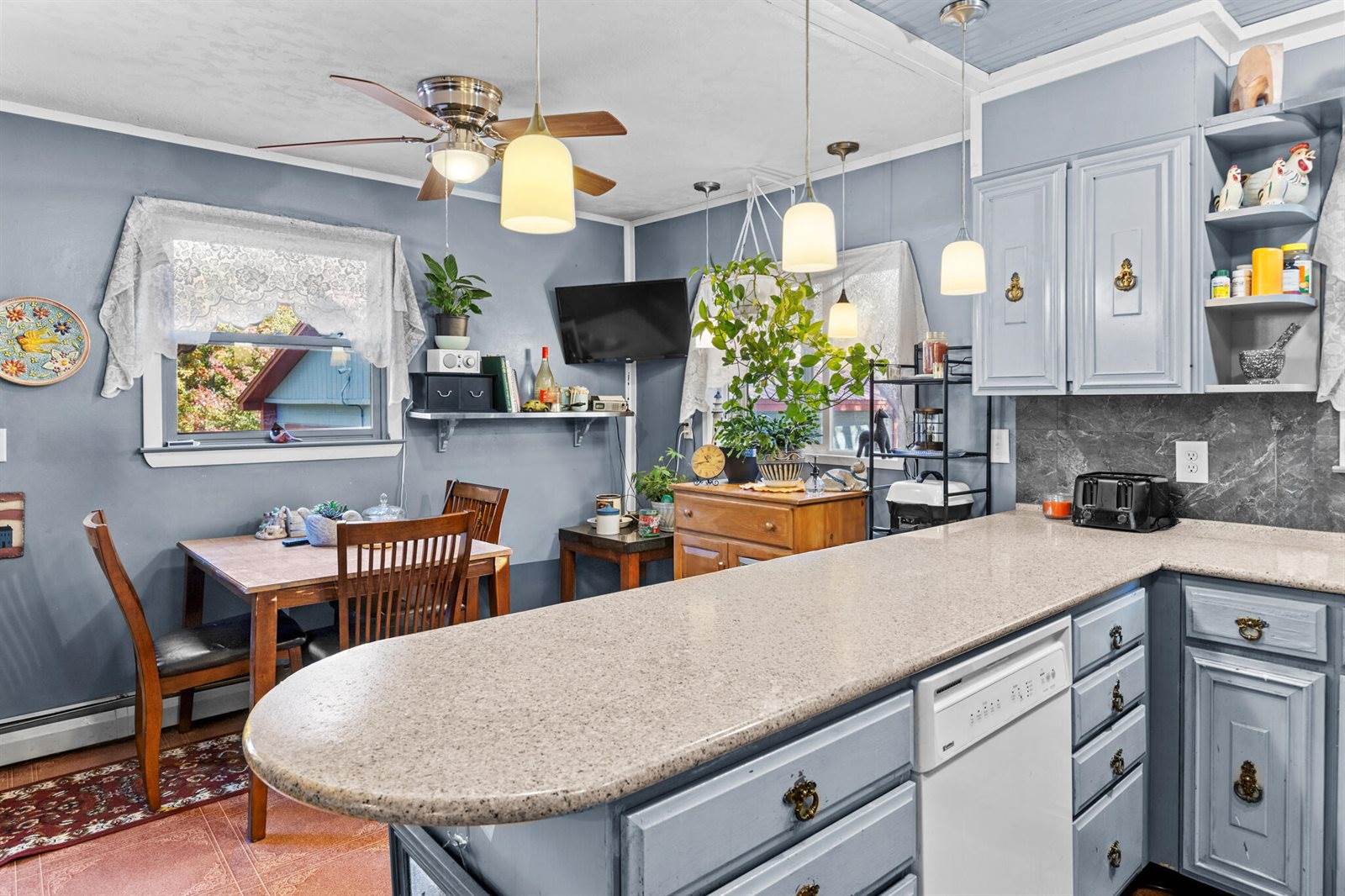 105 River Road, Howland, ME 04448