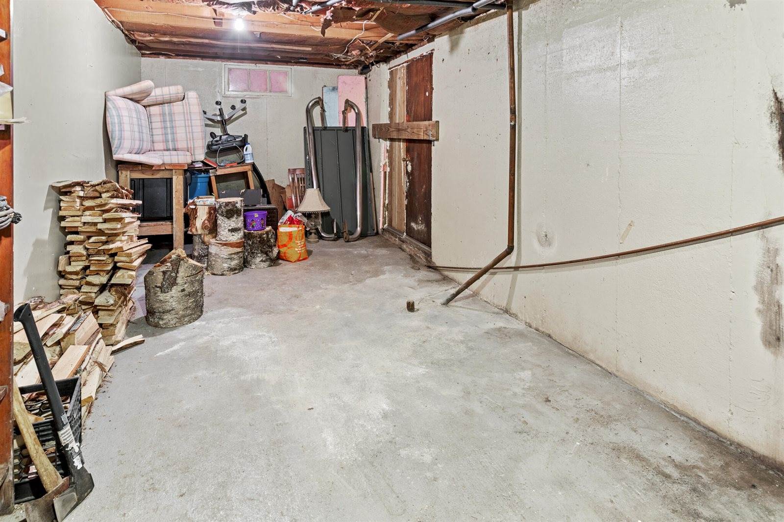 105 River Road, Howland, ME 04448