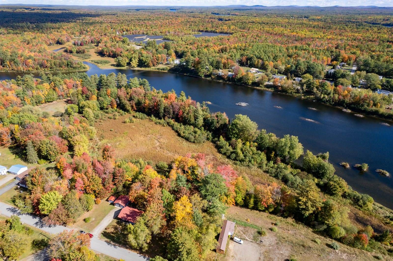 105 River Road, Howland, ME 04448