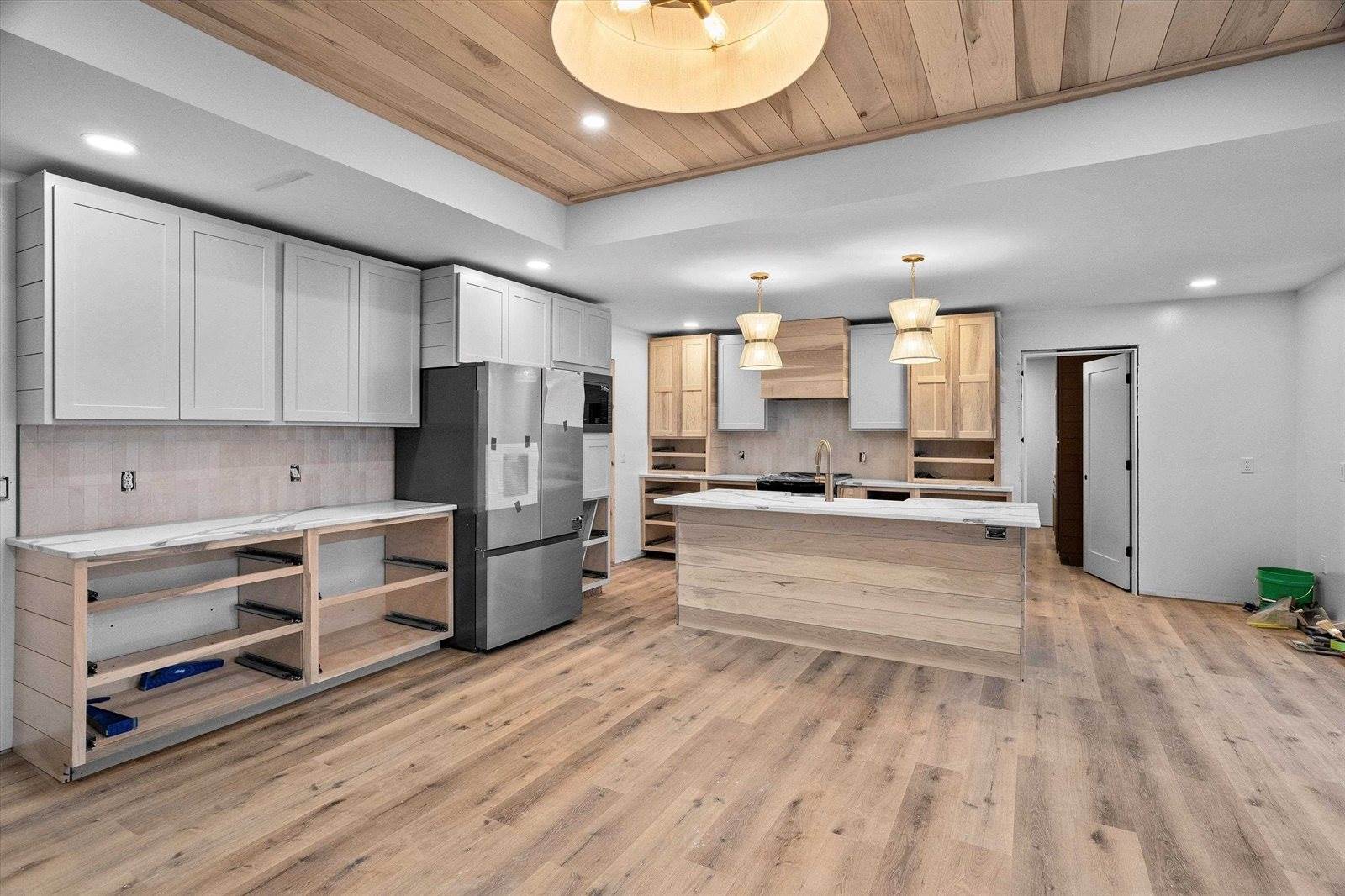 404 S Cypress Avenue, Marshfield, WI 54449