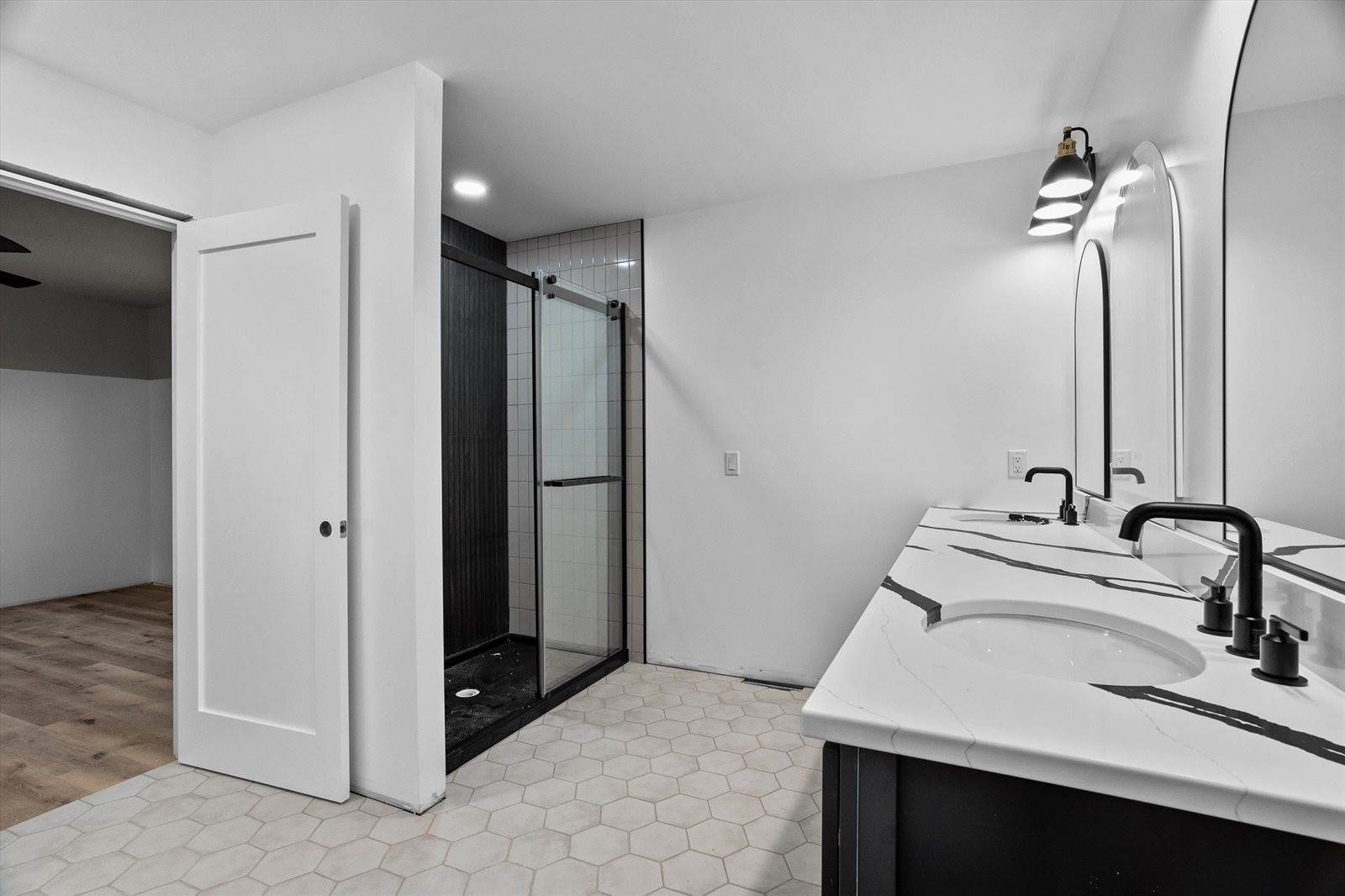 404 S Cypress Avenue, Marshfield, WI 54449