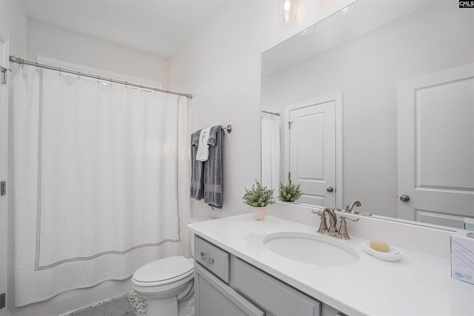 370 Lightning Bug, Lexington, SC 29072