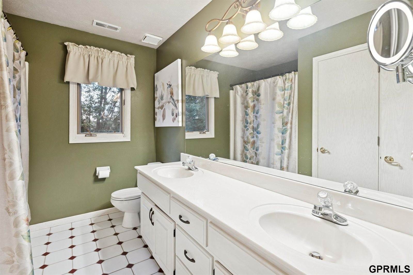 2470 North 150 Street, Omaha, NE 68116