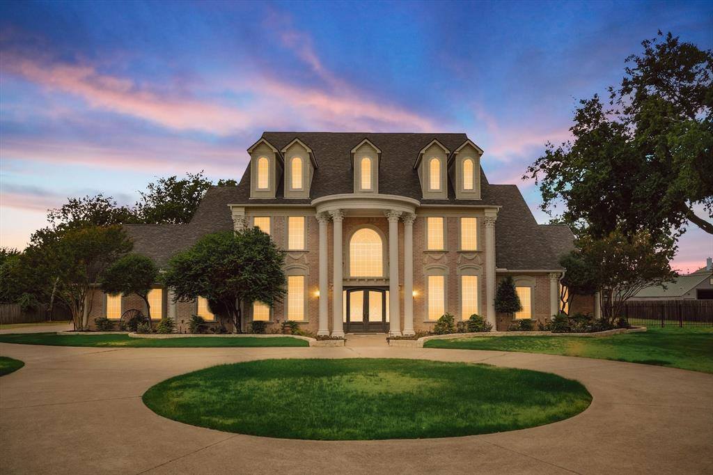 2800 Park Drive, Dalworthington Gardens, TX 76016