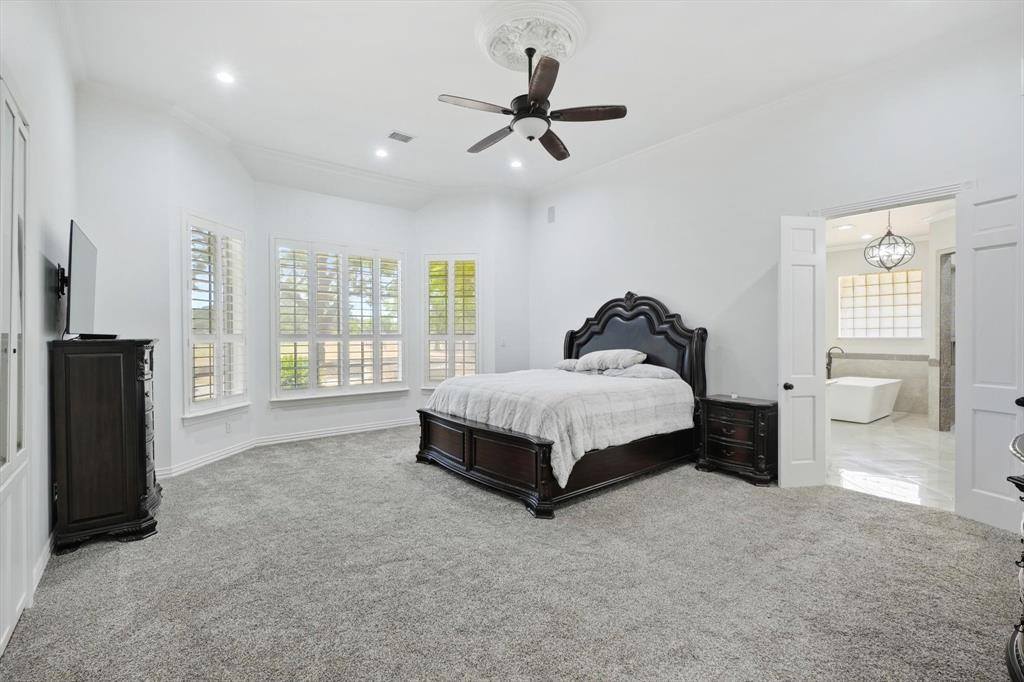 2800 Park Drive, Dalworthington Gardens, TX 76016