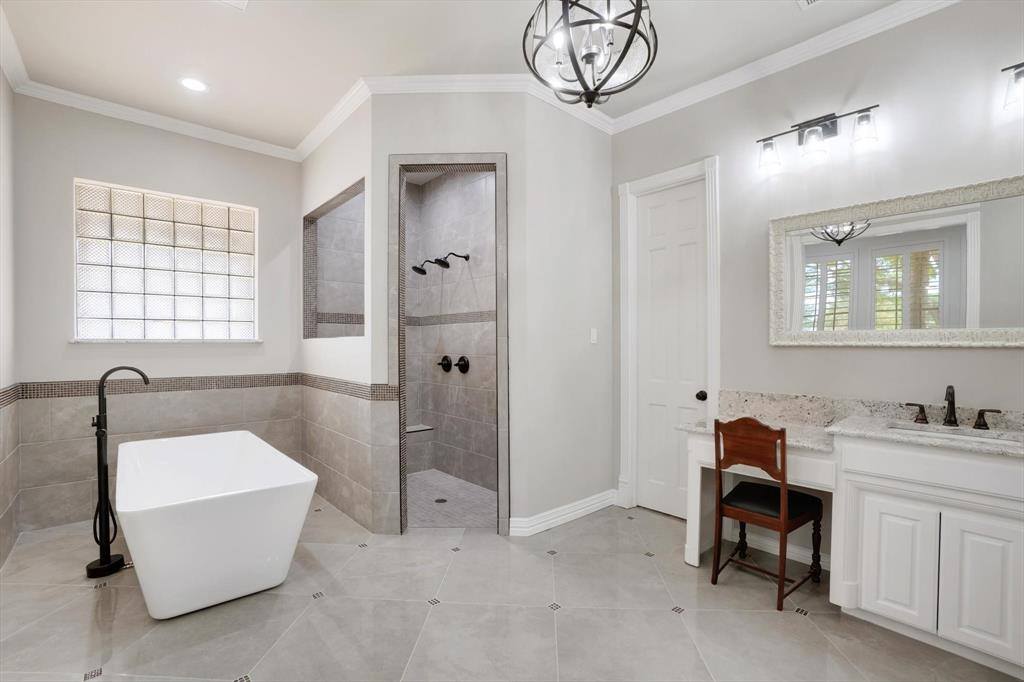 2800 Park Drive, Dalworthington Gardens, TX 76016