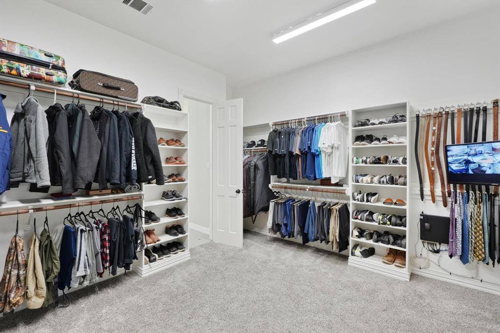 2800 Park Drive, Dalworthington Gardens, TX 76016