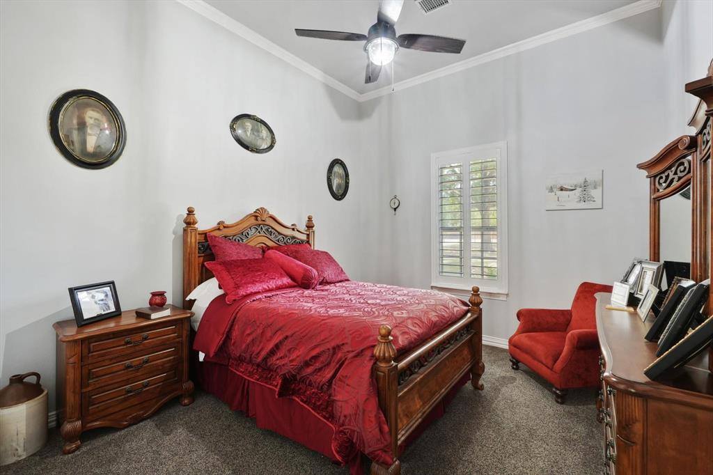 2800 Park Drive, Dalworthington Gardens, TX 76016