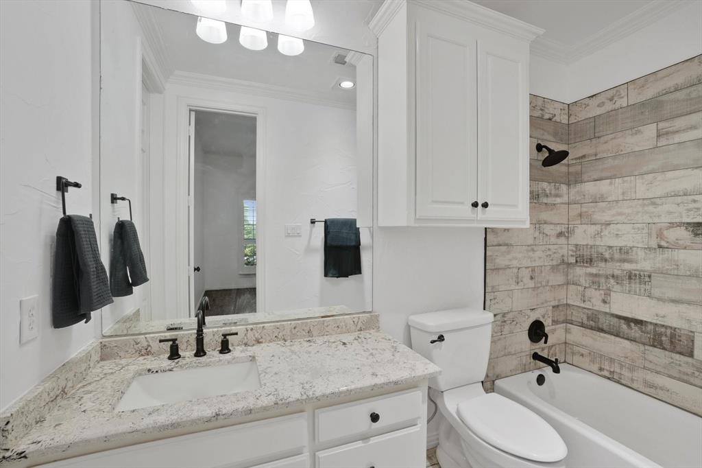 2800 Park Drive, Dalworthington Gardens, TX 76016