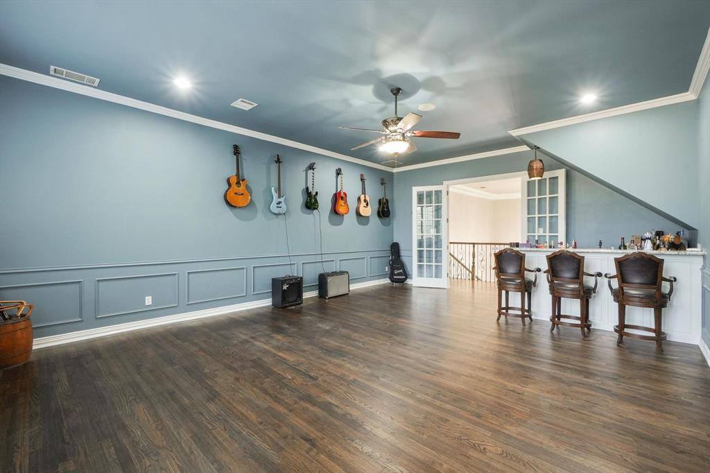 2800 Park Drive, Dalworthington Gardens, TX 76016